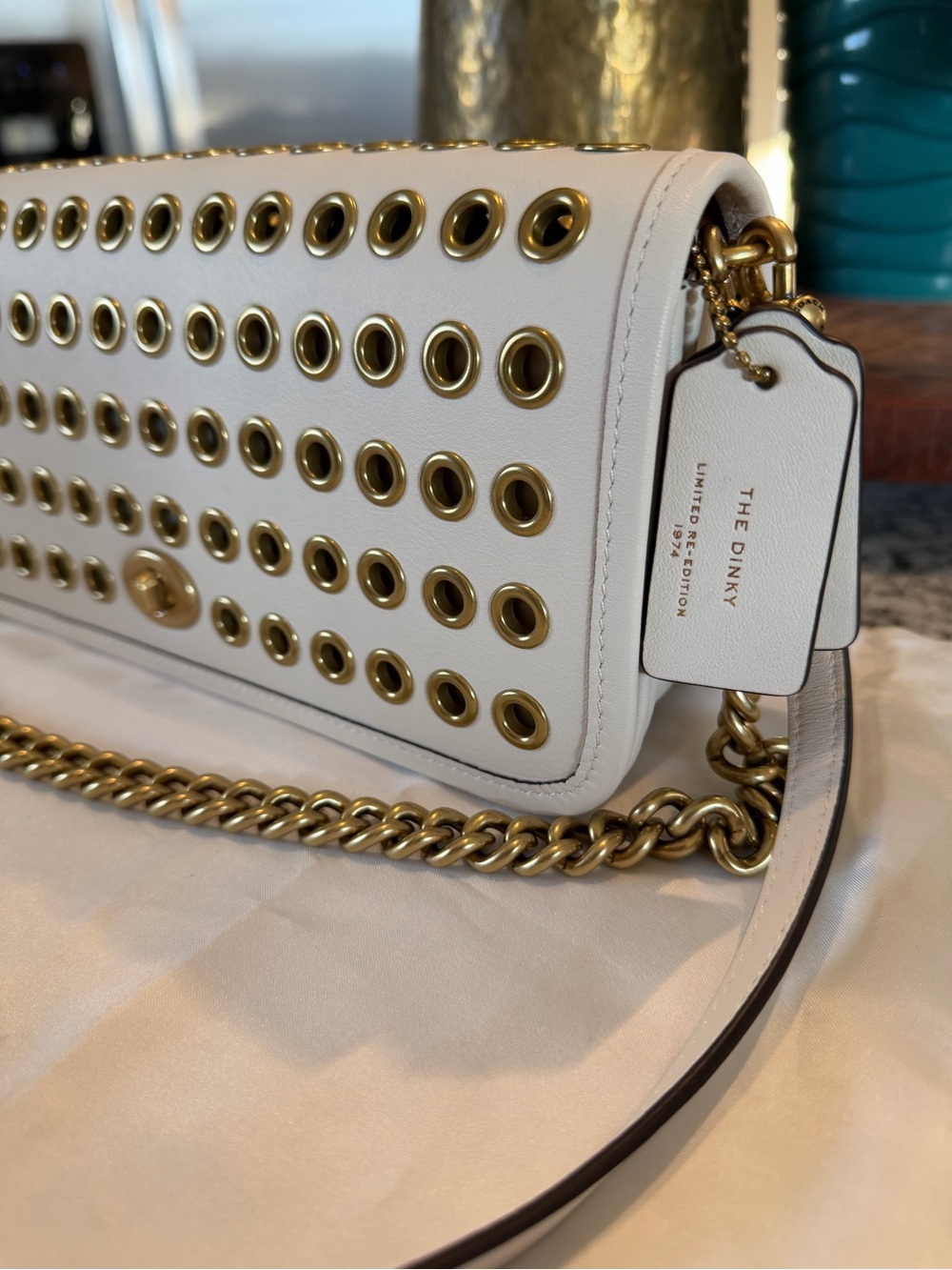 Coach Dinky Bag With Grommets Chalk - Picture 2 of 12